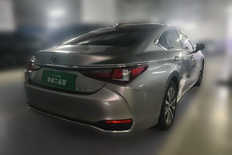 Used Lexus ES 2020 200 Excellence Edition Rear Right 45 Deg
