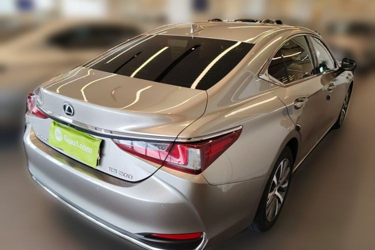 Used Lexus ES 2020 200 Excellence Edition Rear Right 45 Deg