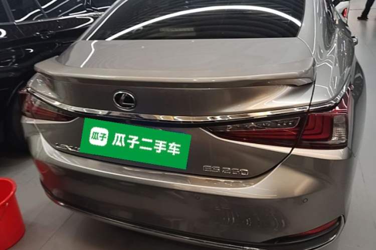 Used Lexus ES 2020 200 Excellence Edition Rear
