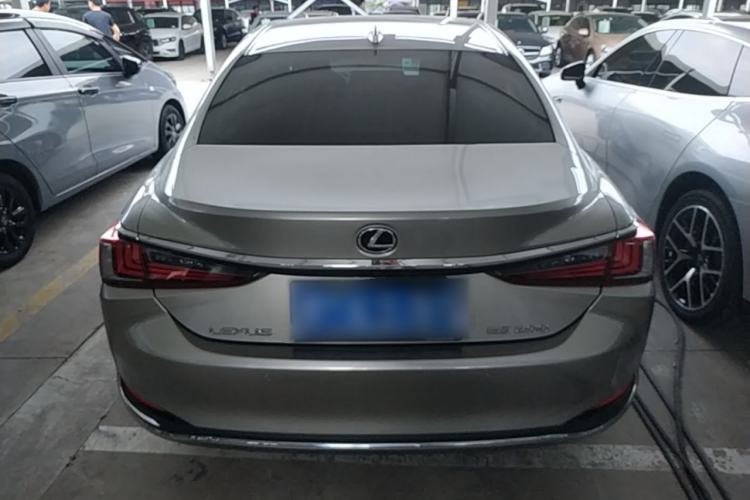 Used Lexus ES 2020 200 Luxury Edition Rear