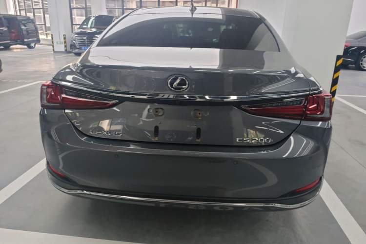 Used Lexus ES 2020 200 Excellence Edition Rear