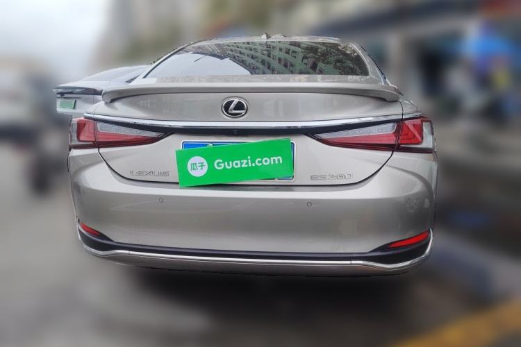 Used Lexus ES 2020 200 Luxury Edition Rear