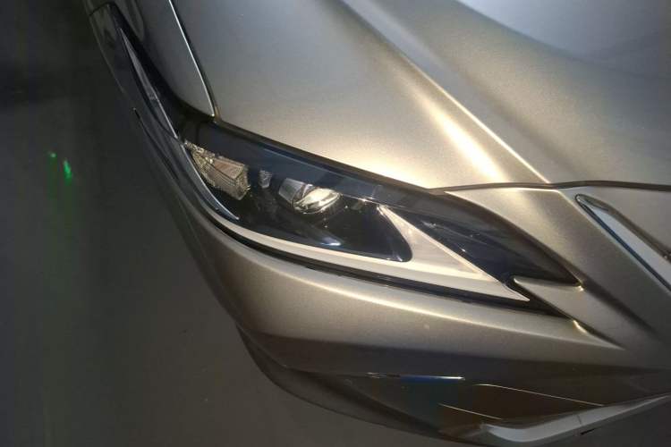 Used Lexus ES 2020 200 Excellence Edition Right Front Headlight