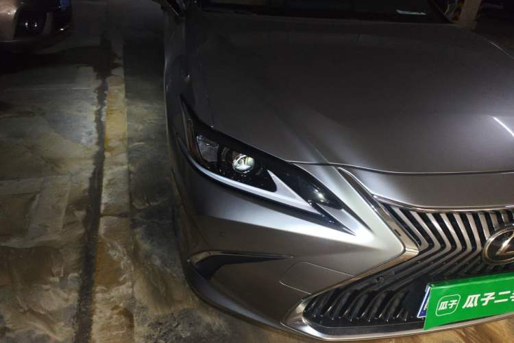 Used Lexus ES 2020 200 Excellence Edition Right Front Headlight