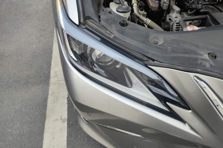 Used Lexus ES 2020 200 Excellence Edition Right Front Headlight