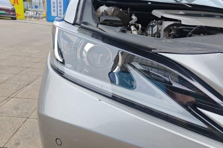 Used Lexus ES 2020 200 Excellence Edition Right Front Headlight