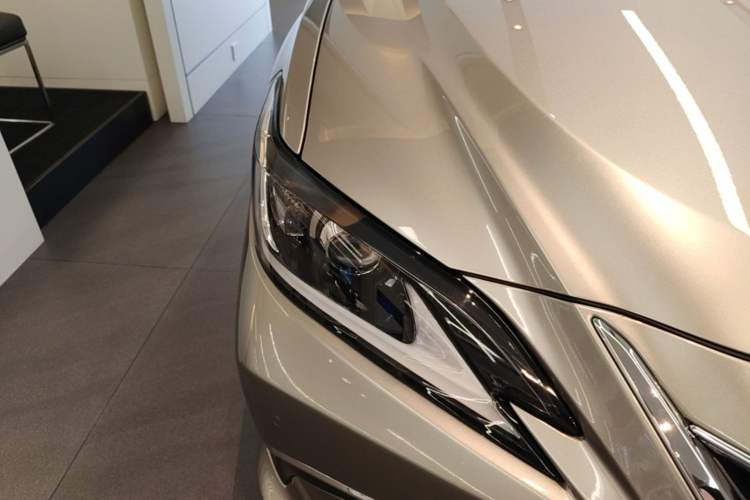 Used Lexus ES 2020 200 Excellence Edition Right Front Headlight