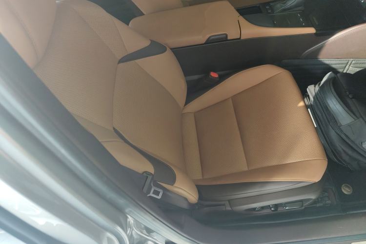 Used Lexus ES 2020 200 Excellence Edition Right Front Seat