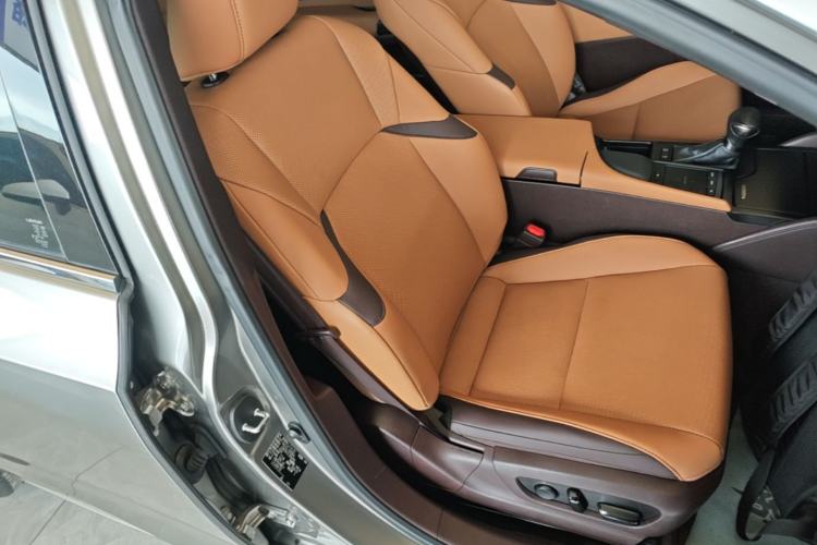 Used Lexus ES 2020 200 Excellence Edition Right Front Seat