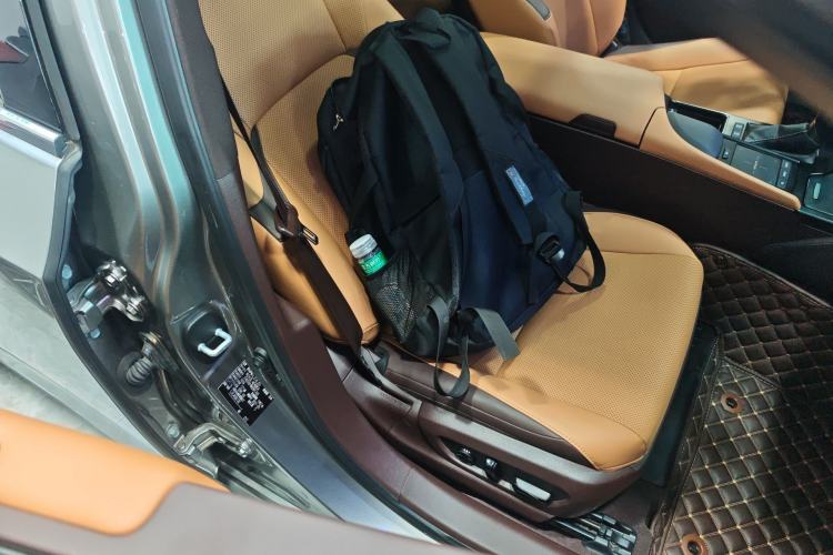 Used Lexus ES 2020 200 Excellence Edition Right Front Seat