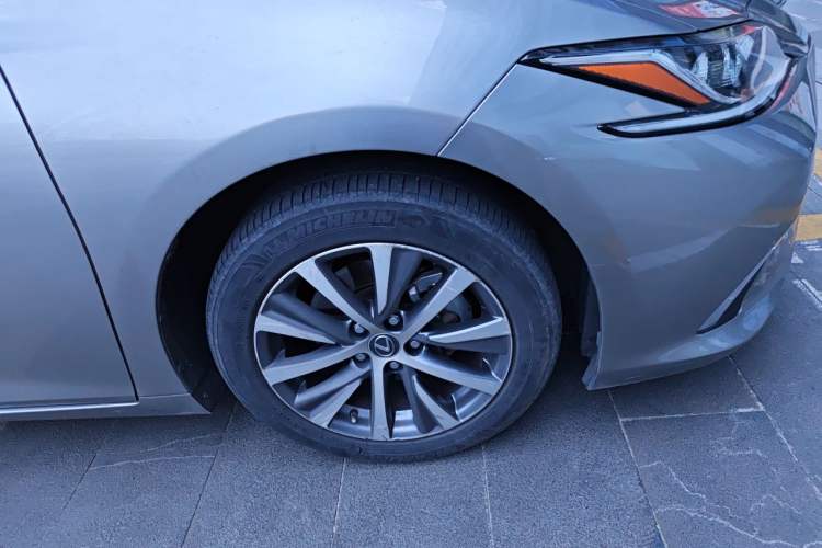 Used Lexus ES 2020 300h Premier Edition Right Front Wheel Hub