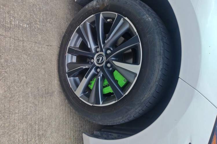 Used Lexus ES 2020 300h Premier Edition Right Front Wheel Hub