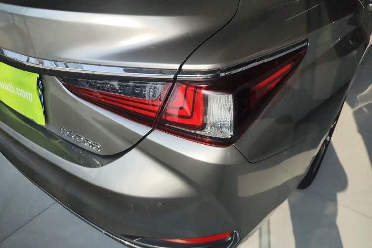 Used Lexus ES 2020 200 Excellence Edition Right Rear Taillight