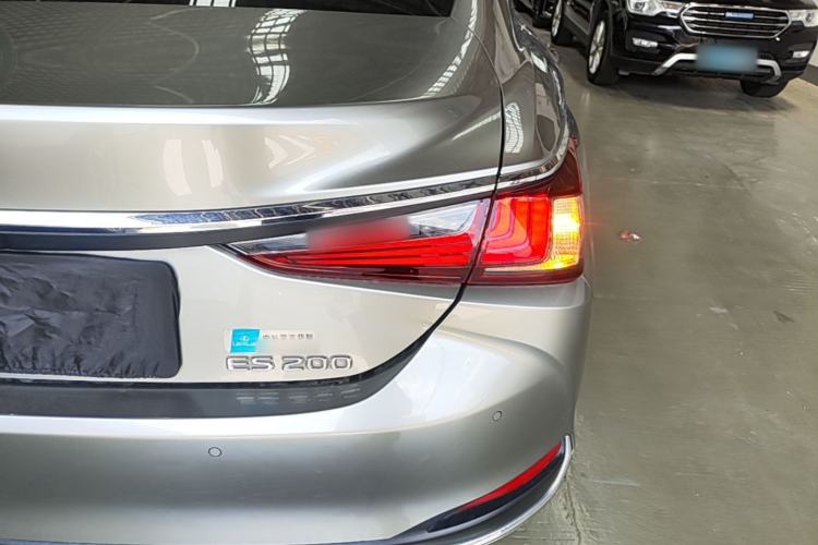 Used Lexus ES 2020 200 Excellence Edition Right Rear Taillight