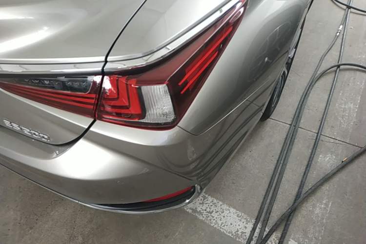 Used Lexus ES 2020 200 Luxury Edition Right Rear Taillight