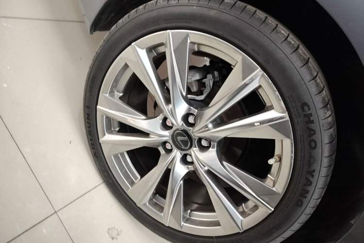 Used Lexus ES 2020 200 Excellence Edition Right Rear Wheel Hub