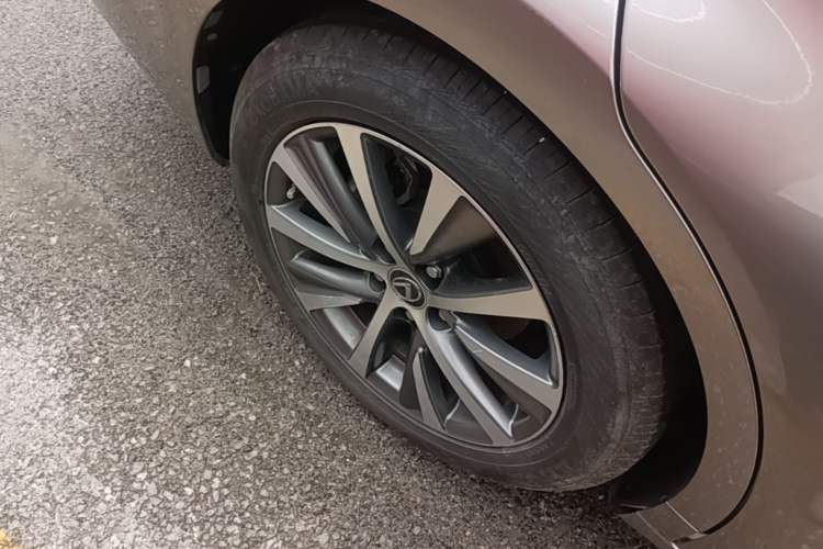 Used Lexus ES 2020 200 Excellence Edition Right Rear Wheel Hub