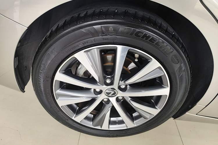 Used Lexus ES 2020 200 Excellence Edition Right Rear Wheel Hub