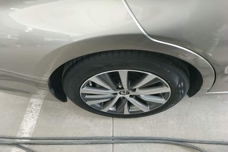 Used Lexus ES 2020 200 Luxury Edition Right Rear Wheel Hub