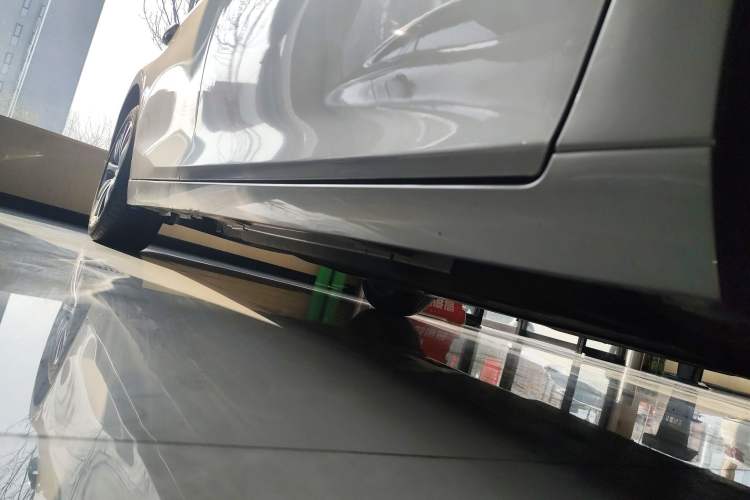 Used Lexus ES 2020 200 Excellence Edition Right Side Sill