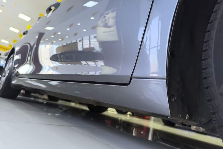 Used Lexus ES 2020 200 Luxury Edition Right Side Sill