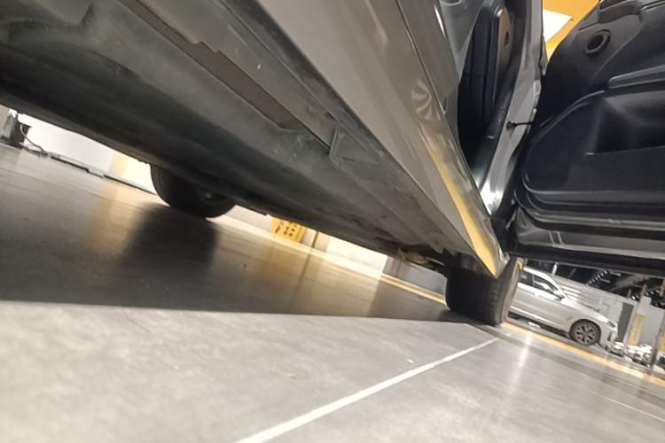 Used Lexus ES 2020 200 Luxury Edition Right Side Sill