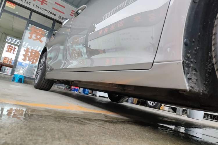 Used Lexus ES 2020 300h Premier Edition Right Side Sill