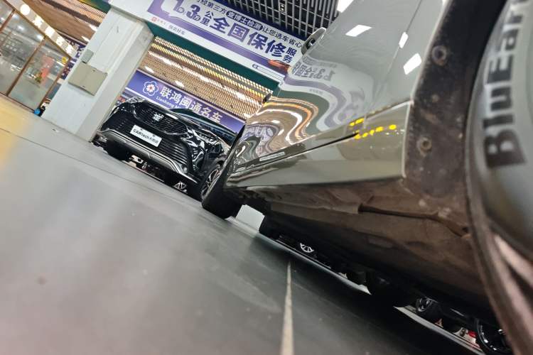 Used Lexus ES 2020 200 Excellence Edition Right Side Sill
