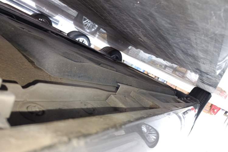 Used Lexus ES 2020 300h Premier Edition Right Side Sill
