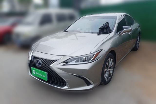 Used Lexus ES 2020 300h Premier Edition