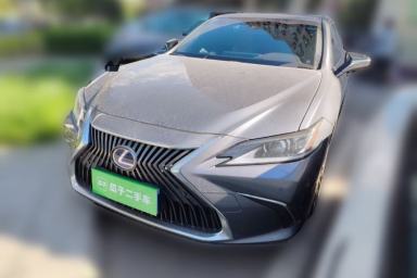 Used Lexus ES 2020 300h Premier Edition