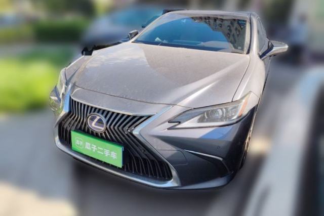 Used Lexus ES 2020 300h Premier Edition