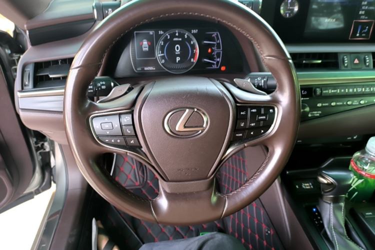Used Lexus ES 2020 260 Excellence Edition Steering Wheel