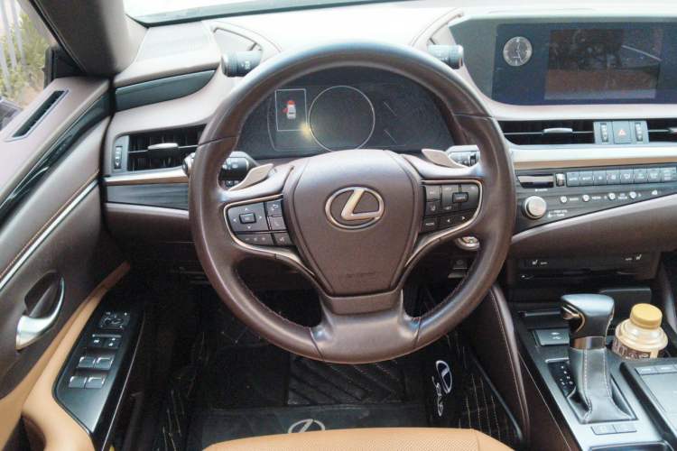 Used Lexus ES 2020 260 Excellence Edition Steering Wheel