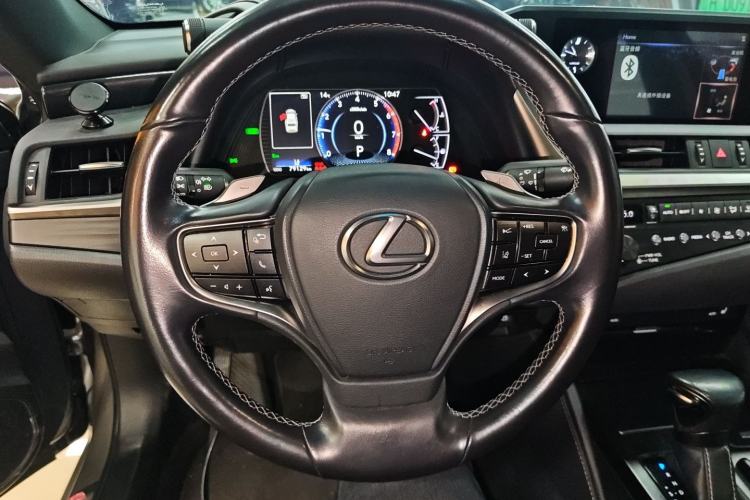 Used Lexus ES 2020 300h Premier Edition Steering Wheel