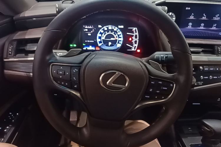 Used Lexus ES 2020 200 Excellence Edition Steering Wheel