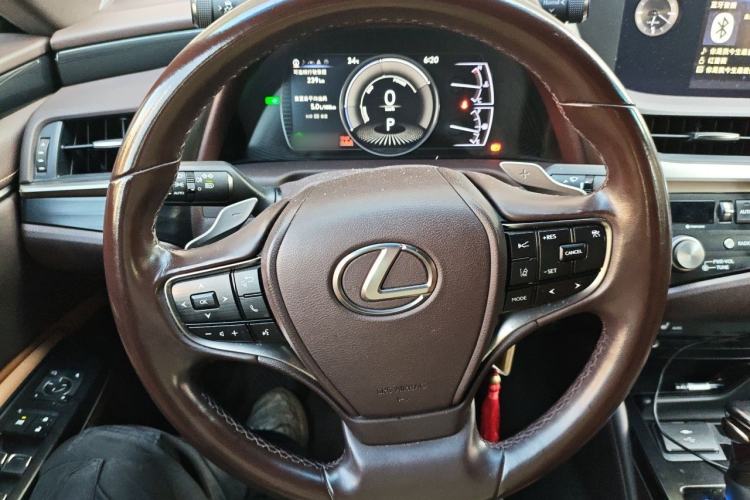 Used Lexus ES 2020 300h Premier Edition Steering Wheel