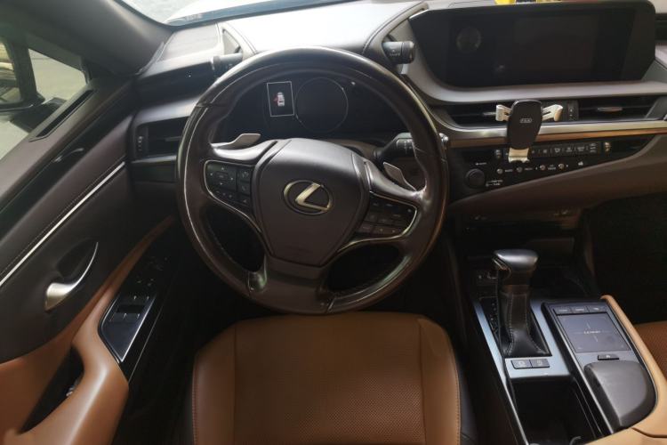 Used Lexus ES 2020 200 Excellence Edition Steering Wheel