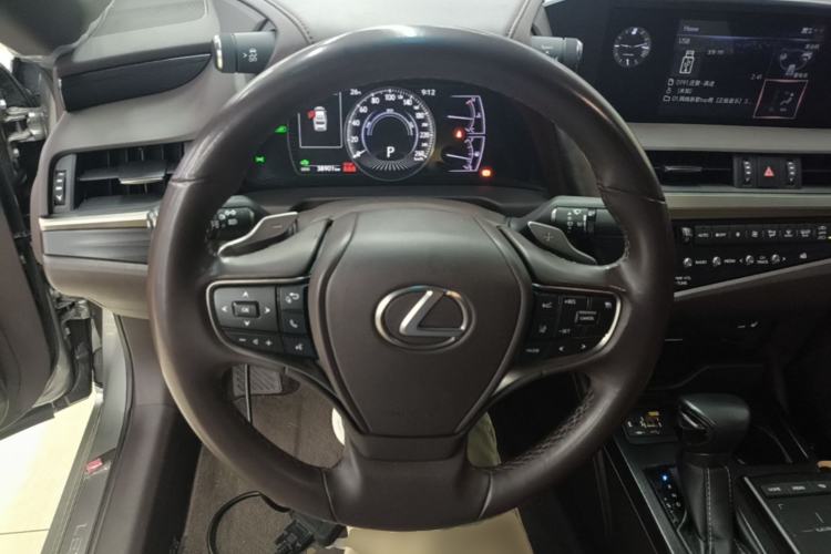 Used Lexus ES 2020 300h Premier Edition Steering Wheel