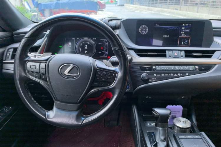 Used Lexus ES 2020 300h Premier Edition Steering Wheel