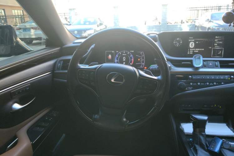 Used Lexus ES 2020 200 Luxury Edition Steering Wheel