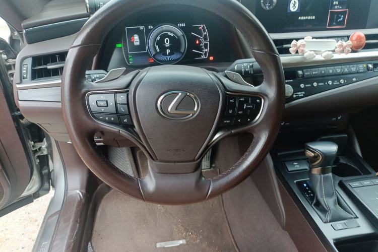 Used Lexus ES 2020 300h Premier Edition Steering Wheel