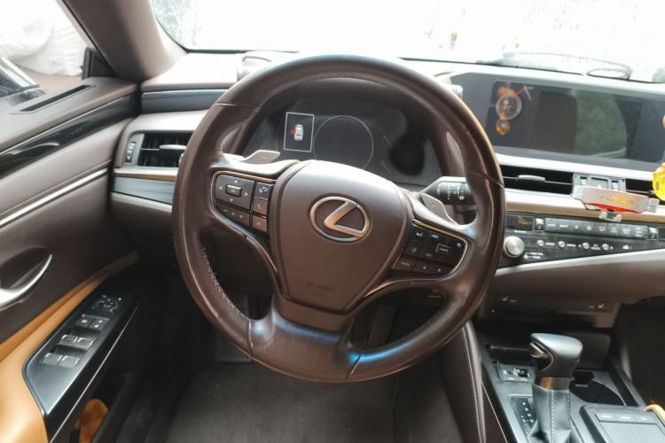 Used Lexus ES 2020 260 Excellence Edition Steering Wheel