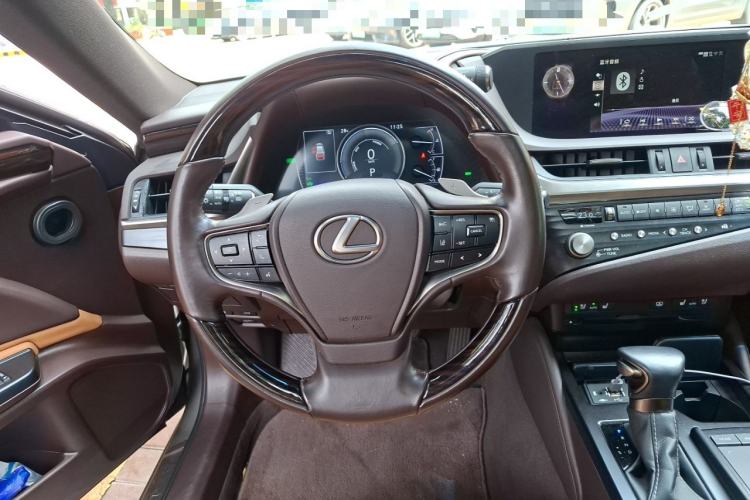 Used Lexus ES 2020 300h Premium Edition Steering Wheel