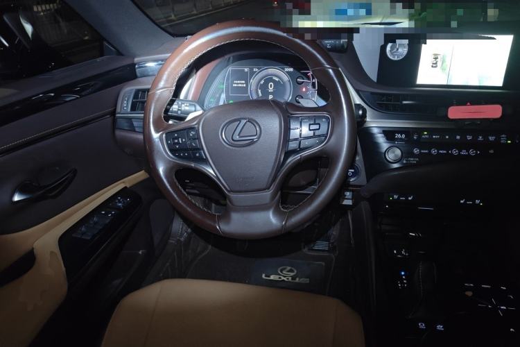 Used Lexus ES 2020 300h Deluxe Edition Steering Wheel
