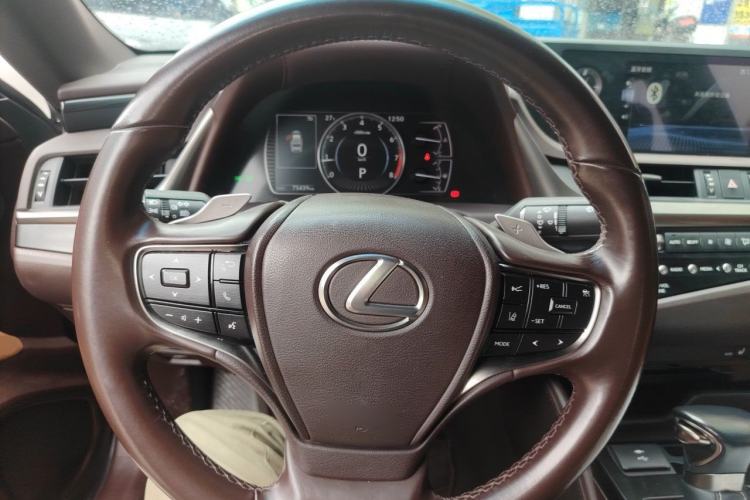 Used Lexus ES 2020 200 Luxury Edition Steering Wheel