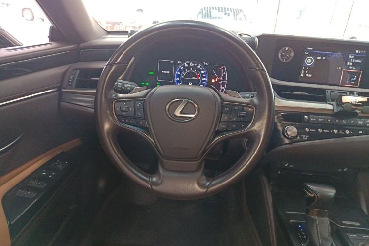 Used Lexus ES 2020 300h Premier Edition Steering Wheel