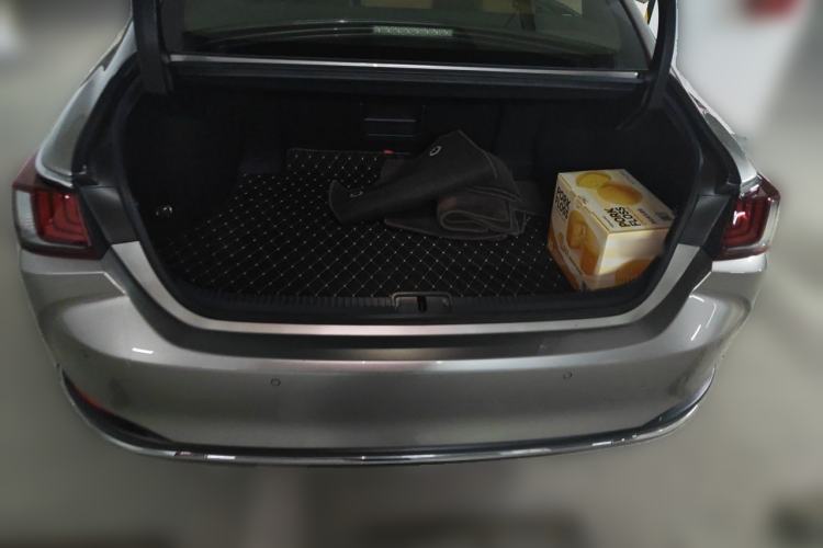 Used Lexus ES 2020 200 Excellence Edition Trunk