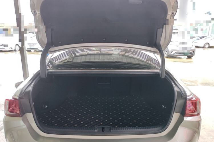 Used Lexus ES 2020 300h Premier Edition Trunk
