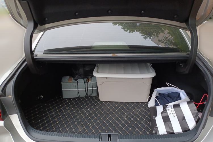 Used Lexus ES 2020 300h Premium Edition Trunk